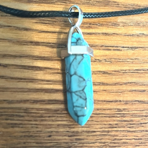 🆕Beautiful blue turquoise pendant on an 18” black leather cord. NIB. - Picture 6 of 7